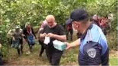 Son Dakika: Fındık işçilerine Kovid-19 denetimi Son Dakika: Fındık işçilerine Kovid-19 denetimi