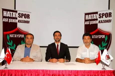 Hatayspor, teknik direktör Ömer Erdoğan ile sözleşme imzaladı Hatayspor, teknik direktör Ömer Erdoğan ile sözleşme imzaladı