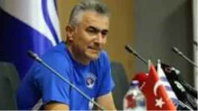 Kasımpaşa'da teknik direktörlük görevine Mehmet Altıparmak getirildi Kasımpaşa'da teknik direktörlük görevine Mehmet Altıparmak getirildi