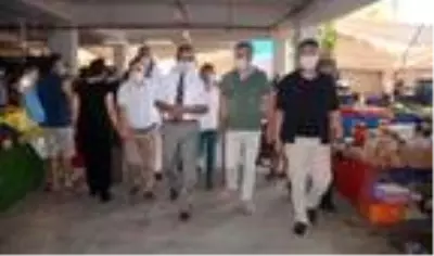 Kuşadası'nda kapalı pazar yeri ve plajlarda koronavirüs denetimi Kuşadası'nda kapalı pazar yeri ve plajlarda koronavirüs denetimi