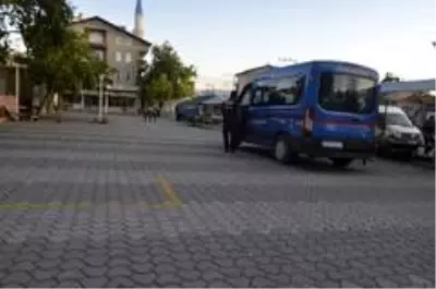 Koronavirüs vakalarının arttığı Kütahya'da düğün, nikah, nişan organizasyonları yasaklandı