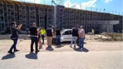 Kuzey Marmara otoyolu inşaat alanında şüpheli araç paniği Kuzey Marmara otoyolu inşaat alanında şüpheli araç paniği