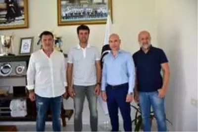 Manisa FK'da Cihat Arslan ile yollar ayrıldı Manisa FK'da Cihat Arslan ile yollar ayrıldı