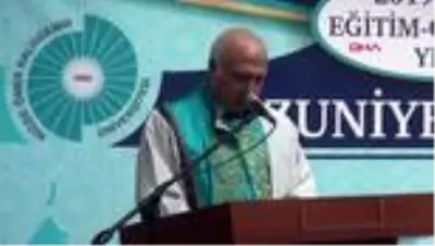 NİĞDE Üniversitede sadece ilk 3'e girenler, mezuniyet coşkusu yaşadı NİĞDE Üniversitede sadece ilk 3'e girenler, mezuniyet coşkusu yaşadı