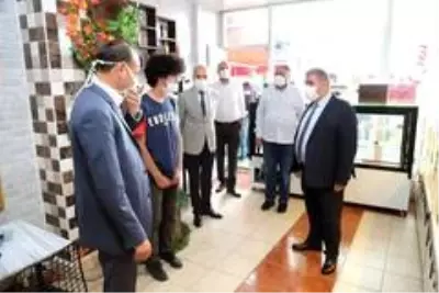 Palandöken'de maske, mesafe ve temizlik denetimi Palandöken'de maske, mesafe ve temizlik denetimi