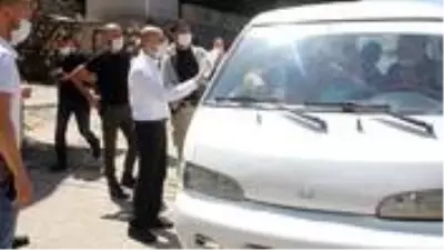 Sason Kaymakamı, maskesiz vatandaşa resmen yalvardı: İnsanlar ölüyor, Allah rızası için maske takın Sason Kaymakamı, maskesiz vatandaşa resmen yalvardı: İnsanlar ölüyor, Allah rızası için maske takın