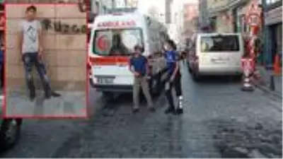 Taksim'de tiner kullanan iki kardeşten abi, diğerini yaktı Taksim'de tiner kullanan iki kardeşten abi, diğerini yaktı