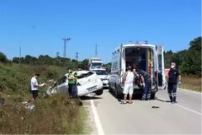 Tekirdağ'da otomobil takla attı: 4 yaralı Tekirdağ'da otomobil takla attı: 4 yaralı