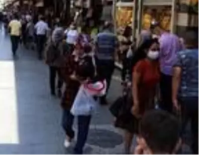Son dakika haber | Vaka sayısının arttığı Gaziantep'te sosyal mesafe ve maske yine unutuldu Son dakika haber | Vaka sayısının arttığı Gaziantep'te sosyal mesafe ve maske yine unutuldu