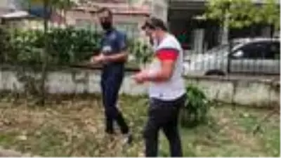 Yolda buldukları 20 bin TL değerindeki dövizin sahibini arıyorlar Yolda buldukları 20 bin TL değerindeki dövizin sahibini arıyorlar