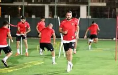Alanyaspor'da yeni sezon hazırlıkları başladı Alanyaspor'da yeni sezon hazırlıkları başladı