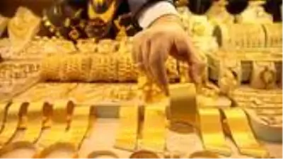 Altın piyasası bir iniyor bir çıkıyor! İki saat içinde 22 liralık değişim Altın piyasası bir iniyor bir çıkıyor! İki saat içinde 22 liralık değişim