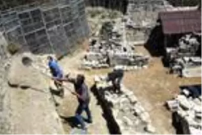 Aziz Nikolaos Anıt Müzesi'nde kazılar başladı Aziz Nikolaos Anıt Müzesi'nde kazılar başladı