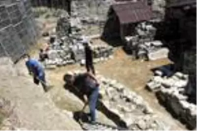 Aziz Nikolaos Anıt Müzesi'nde kazılar başladı Aziz Nikolaos Anıt Müzesi'nde kazılar başladı