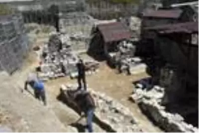 Aziz Nikolaos Anıt Müzesi'nde kazılar başladı Aziz Nikolaos Anıt Müzesi'nde kazılar başladı