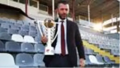 Bandırmaspor'un yeni başkanı Onur Göçmez oldu Bandırmaspor'un yeni başkanı Onur Göçmez oldu