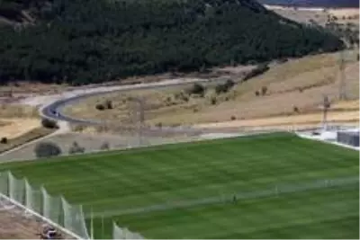 Başkan Büyükkılıç, Yüksek İrtifa Kamp Merkezi'nde yapımı tamamlanan 2 sahada incelemelerde bulundu Başkan Büyükkılıç, Yüksek İrtifa Kamp Merkezi'nde yapımı tamamlanan 2 sahada incelemelerde bulundu