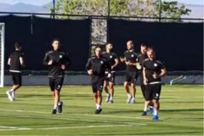 BB Erzurumspor yeni sezon hazırlıklarını sürdürüyor BB Erzurumspor yeni sezon hazırlıklarını sürdürüyor