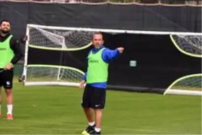 BB Erzurumspor yeni sezon hazırlıklarını sürdürüyor BB Erzurumspor yeni sezon hazırlıklarını sürdürüyor