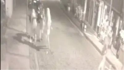Bodrum'da kadınların 'Niye bakıyorsunuz' kavgası kanlı bitti: 2 yaralı Bodrum'da kadınların 'Niye bakıyorsunuz' kavgası kanlı bitti: 2 yaralı