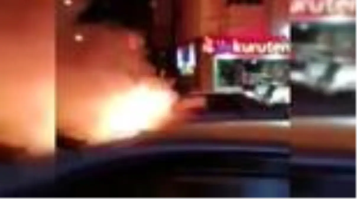 Son dakika haber... BURSA Seyir halindeki otomobil alev alev yandı