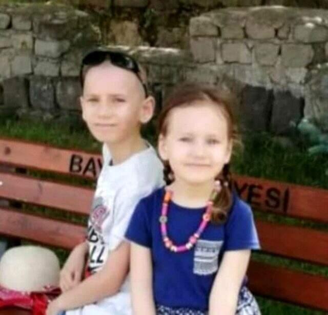 Çorum'daki yangında hayatını kaybeden iki çocuğun cansız bedenleri birbirlerine sarılı halde bulundu Çorum'daki yangında hayatını kaybeden iki çocuğun cansız bedenleri birbirlerine sarılı halde bulundu