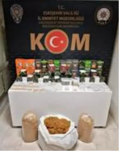 Son dakika... Eskişehir'de kaçak tütün ve sigara operasyonu Son dakika... Eskişehir'de kaçak tütün ve sigara operasyonu