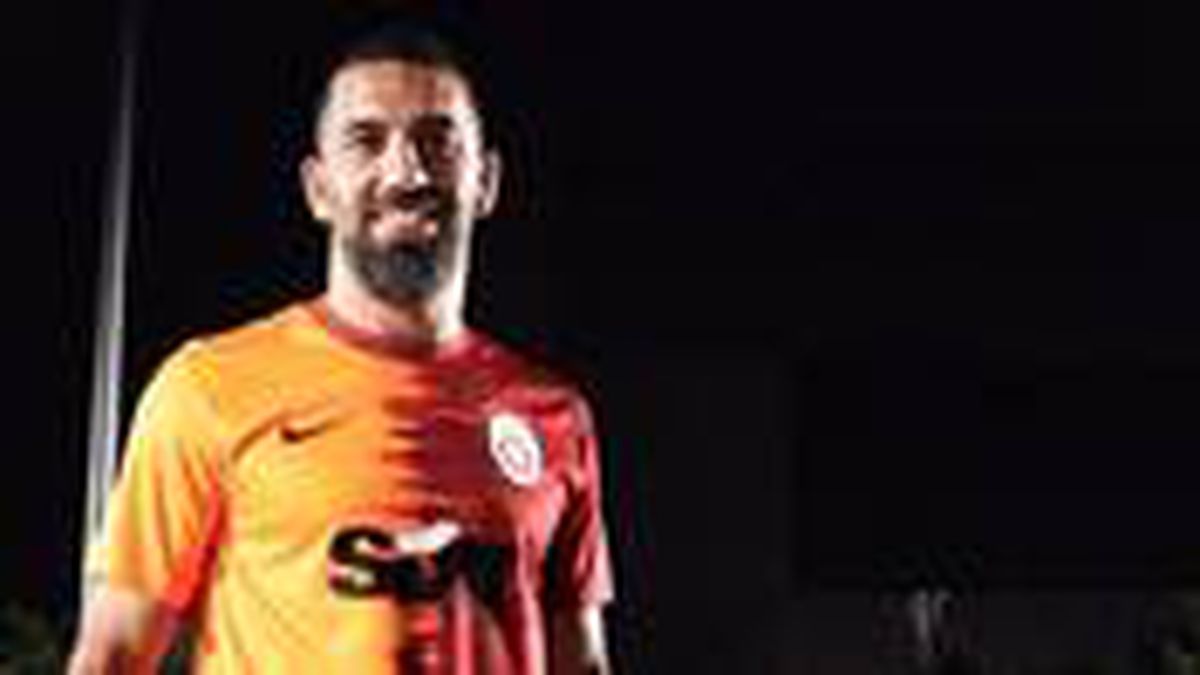 Galatasaray'a transfer olan Arda Turan'dan Başakşehir itirafı: Kariyerim için doğru karar değildi, hataydı