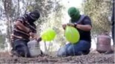 Gazze'den İsrail tarafına yeniden 'yanan balonlar' gönderilmeye başlandı Gazze'den İsrail tarafına yeniden 'yanan balonlar' gönderilmeye başlandı