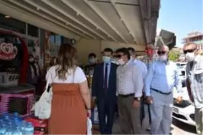 Gurbetçilere maske ve sosyal mesafe denetimi yapıldı Gurbetçilere maske ve sosyal mesafe denetimi yapıldı