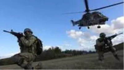 Hakkari'de hava destekli operasyon: 3 terörist etkisiz hale getirildi Hakkari'de hava destekli operasyon: 3 terörist etkisiz hale getirildi