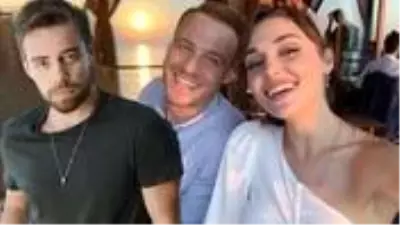 Hande Erçel, eski sevgilisi Murat Dalkılıç'a övgü yağdırdı, Kerem Bürsin sorusunu duyunca da kaçtı Hande Erçel, eski sevgilisi Murat Dalkılıç'a övgü yağdırdı, Kerem Bürsin sorusunu duyunca da kaçtı
