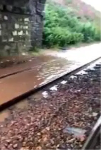 Son dakika haber! İskoçya'daki tren kazasında bilanço netleşiyor: 3 ölü Son dakika haber! İskoçya'daki tren kazasında bilanço netleşiyor: 3 ölü