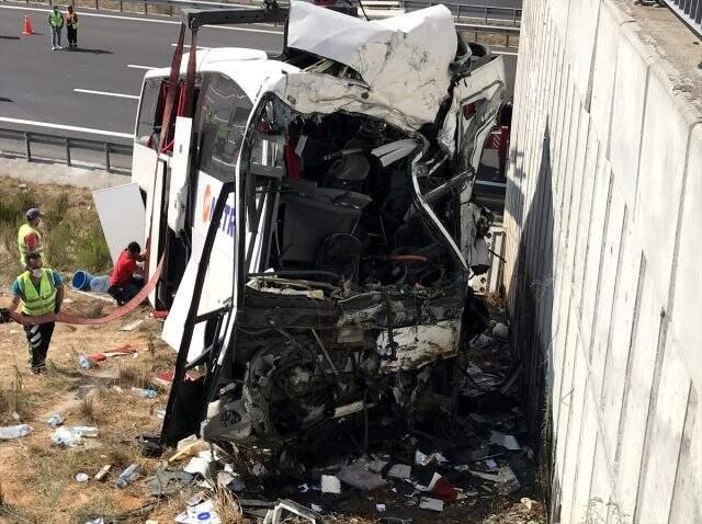 İstanbul'da 5 kişinin öldüğü otobüs kazasında şoförün korkunç ihmali soruşturmada ortaya çıktı İstanbul'da 5 kişinin öldüğü otobüs kazasında şoförün korkunç ihmali soruşturmada ortaya çıktı