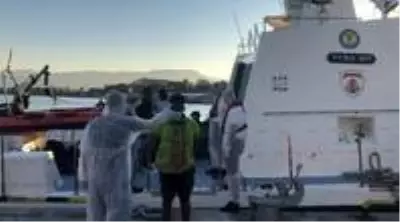 İzmir'de 103 sığınmacı kurtarıldı İzmir'de 103 sığınmacı kurtarıldı