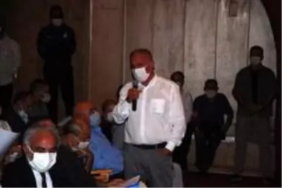Karalar, 'Yüreğir'e var da bize yok mu?' Karalar, 'Yüreğir'e var da bize yok mu?'