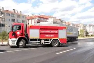 Kastamonu'da yanan tırı, yıldan geçen beton mikseri söndürdü Kastamonu'da yanan tırı, yıldan geçen beton mikseri söndürdü
