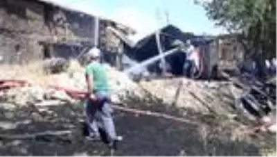 Son dakika haberi: Konteyner evdeki yangın, itfaiye ekiplerince söndürüldü Son dakika haberi: Konteyner evdeki yangın, itfaiye ekiplerince söndürüldü