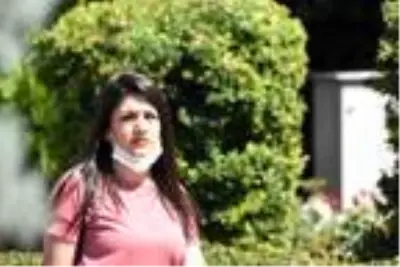 Konya'da vaka sayısı artışına rağmen maske takmayanlar var Konya'da vaka sayısı artışına rağmen maske takmayanlar var