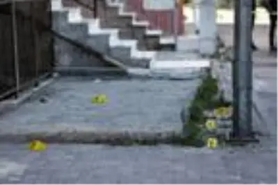 Son dakika haber | Küçükçekmece'de tekstil atölyesine silahlı saldırı: 2 yaralı Son dakika haber | Küçükçekmece'de tekstil atölyesine silahlı saldırı: 2 yaralı