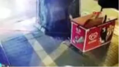 Kütahya'da bir kişi, tartıştığı arkadaşını kalbinden bıçaklayarak öldürdü Kütahya'da bir kişi, tartıştığı arkadaşını kalbinden bıçaklayarak öldürdü