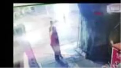 Kütahya'da bir kişi, tartıştığı arkadaşını kalbinden bıçaklayarak öldürdü Kütahya'da bir kişi, tartıştığı arkadaşını kalbinden bıçaklayarak öldürdü