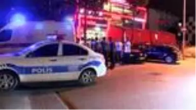 Son dakika güncel: MALTEPE'DE KAFEYE SİLAHLI BASKIN, 3 YARALI Son dakika güncel: MALTEPE'DE KAFEYE SİLAHLI BASKIN, 3 YARALI