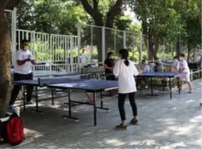 Manisa'da başlayan 'Değerli zamanlar' Projesine ünlü konuk Manisa'da başlayan 'Değerli zamanlar' Projesine ünlü konuk
