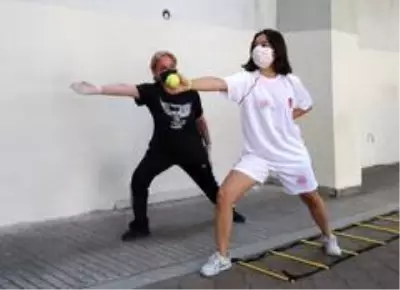 Manisa'da başlayan 'Değerli zamanlar' Projesine ünlü konuk Manisa'da başlayan 'Değerli zamanlar' Projesine ünlü konuk