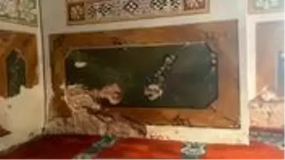 Mimar Sinan'ın 465 yıllık eserinin duvarları rutubet nedeniyle dökülüyor Mimar Sinan'ın 465 yıllık eserinin duvarları rutubet nedeniyle dökülüyor