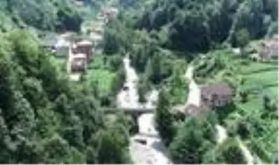 Son dakika! Rize'de, sel ve heyelanın ardından temizlik çalışması Son dakika! Rize'de, sel ve heyelanın ardından temizlik çalışması
