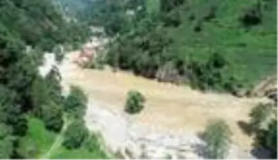 Son dakika! Rize'de, sel ve heyelanın ardından temizlik çalışması Son dakika! Rize'de, sel ve heyelanın ardından temizlik çalışması