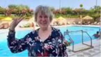 Rus turistlerden 'Türkiye'yi seviyoruz' mesajı Rus turistlerden 'Türkiye'yi seviyoruz' mesajı