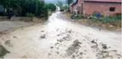 Taşkınlara neden olan yağışla rekor kırıldı Taşkınlara neden olan yağışla rekor kırıldı